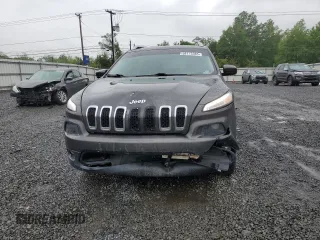2017 Jeep Cherokee Latitude с VIN 1C4PJMCB4HW564632, выставлен на аукционе Copart как лот 58175385 с пробегом 163 855 миль миль и Списание • Salvage title. История ставок и продаж доступна на DreamBid. Изображение 5.