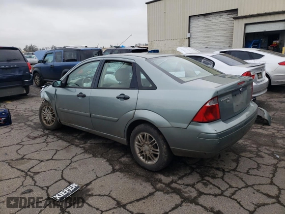 2005 Ford Focus S with VIN 1FAFP34N75W290051, listed as a Copart auction lot 48337245 with 0 mi miles and Salvage Title. Bid and sale history available at carsss.com. Image 2.