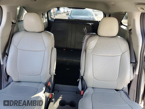 2021 Toyota Sienna LE with VIN 5TDKRKEC1MS044265, listed as a Copart auction lot 65246005 with 84,187 mi miles and Salvage title. Bid and sale history available at DreamBid. Image 10.