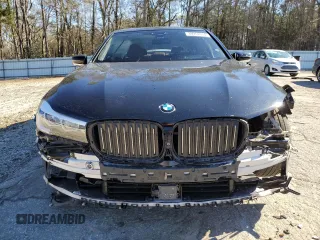 2017 BMW 7 Series 740i xDrive with VIN WBA7E4C5XHGU99338, listed as a Copart auction lot 39952414 with 51,938 mi miles. Bid and sale history available at carsss.com. Image 5.