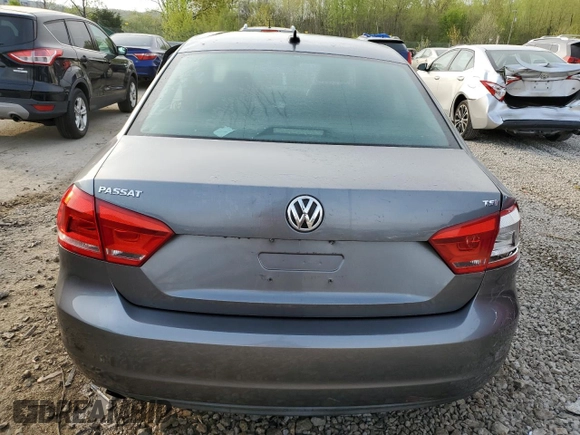 2015 Volkswagen Passat Limited Edition Edition z VIN 1VWAT7A34FC038364, wystawiony jako Copart lot #53844245 z przebiegiem 205 658 mil mil oraz Nie do naprawy • Non repairable. Historia ofert i sprzedaży dostępna na DreamBid. Obrazek 6.