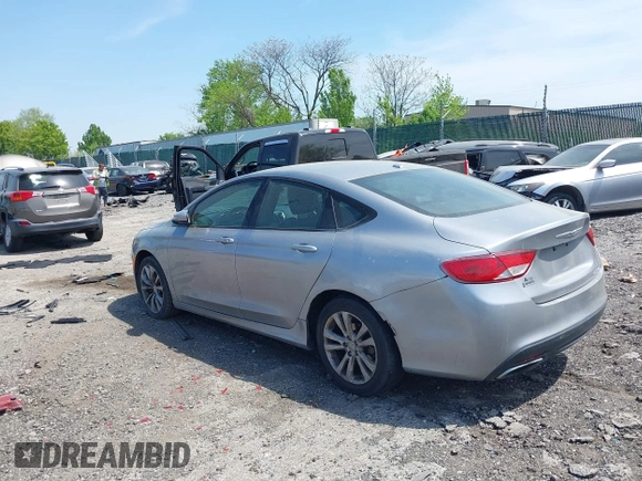2016 Chrysler 200 S with VIN 1C3CCCBB1GN133033, listed as a IAAI auction lot 42121605 with 1 mi miles. Bid and sale history available at carsss.com. Image 3.