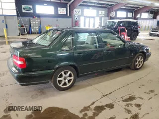 2000 Volvo S70 z VIN YV1LS61J0Y2668599, wystawiony jako Copart lot #43539515 z przebiegiem 114 638 mil mil oraz Szkody całkowita. Historia ofert i sprzedaży dostępna na DreamBid. Obrazek 3.