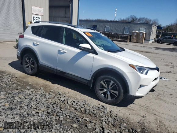 2018 Toyota RAV4 XLE with VIN 2T3RFREV8JW750032, listed as a Copart auction lot 53676475 with Not Provided miles and Salvage Title. Bid and sale history available at DreamBid. Image 4.
