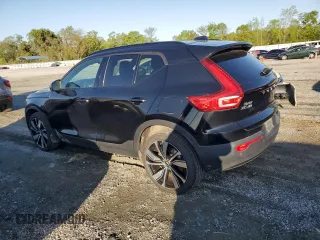 2022 Volvo XC40 Twin Plus with VIN YV4ED3UR5N2676618, listed as a Copart auction lot 50230335 with 28,936 mi miles and Salvage title. Bid and sale history available at DreamBid. Image 2.