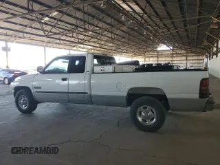 2000 Dodge Ram 2500 with VIN 1B7KC2367YJ134974, listed as a Copart auction lot 75233754 with 273,454 mi miles and Salvage Title. Bid and sale history available at carsss.com. Image 2.