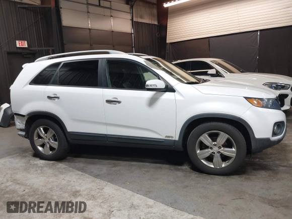 2013 Kia Sorento EX with VIN 5XYKUDA24DG321236, listed as a IAAI auction lot 41971501 with 88,673 mi miles. Bid and sale history available at carsss.com. Image 14.