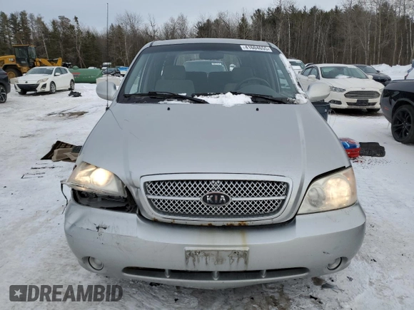 2005 Kia Sedona LX with VIN KNDUP131656722701, listed as a Copart auction lot 41604655 with 160,793 mi miles and Salvage Title. Bid and sale history available at carsss.com. Image 5.