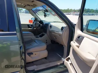 2003 Ford Expedition Eddie Bauer с VIN 1FMRU17W63LC13223, выставлен на аукционе IAAI как лот 42160690 с пробегом Не указан миль и . История ставок и продаж доступна на DreamBid. Изображение 5.