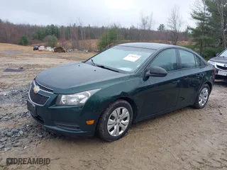 2014 Chevrolet Cruze LS with VIN 1G1PA5SG8E7472568, listed as a IAAI auction lot 41981013 with 174,201 mi miles. Bid and sale history available at carsss.com. Image 2.