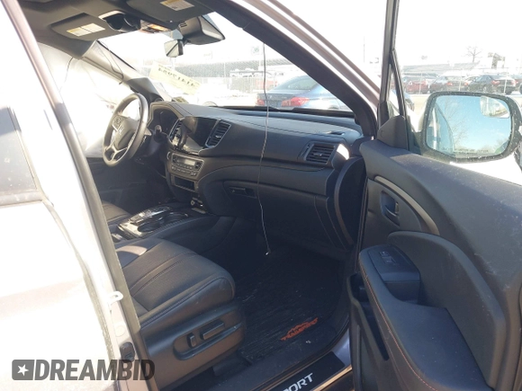 2022 Honda Passport TrailSport with VIN 5FNYF8H61NB000381, listed as a IAAI auction lot 41417954 with 32,753 mi miles and . Bid and sale history available at DreamBid. Image 5.