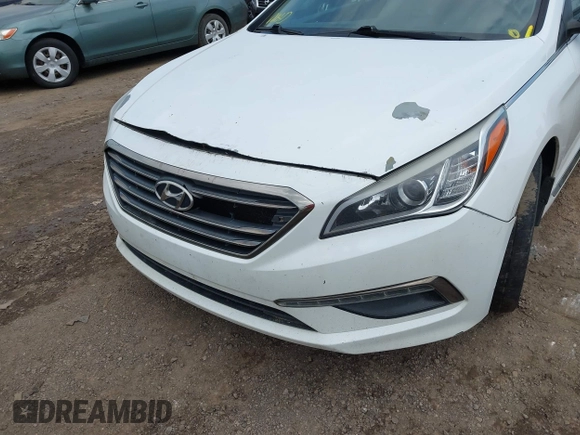 2015 Hyundai Sonata 2.4L Sport with VIN 5NPE34AF4FH117437, listed as a IAAI auction lot 42040653 with 265,603 mi miles. Bid and sale history available at carsss.com. Image 6.