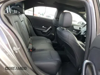 2020 Mercedes-Benz A 220 z VIN WDD3G4EB0LW041889, wystawiony jako Copart lot #57315095 z przebiegiem 20 493 mil mil oraz Szkody całkowita. Historia ofert i sprzedaży dostępna na DreamBid. Obrazek 10.