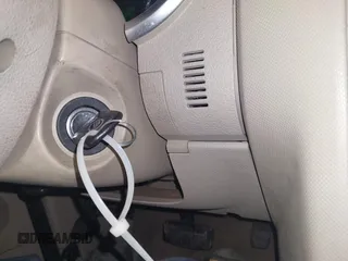 2006 Mercury Mountaineer Luxury with VIN 4M2EU47EX6UJ05577, listed as a IAAI auction lot 41315648 with 158,964 mi miles. Bid and sale history available at carsss.com. Image 11.