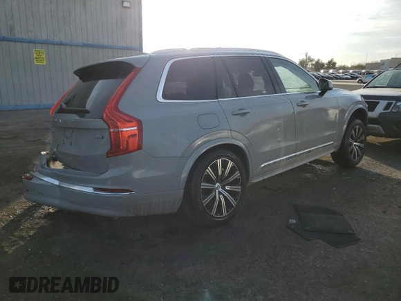 2025 Volvo XC90 Plus with VIN YV4062PE6S1342140, listed as a Copart auction lot 42954285 with 4,584 mi miles and Clean Title. Bid and sale history available at DreamBid. Image 3.