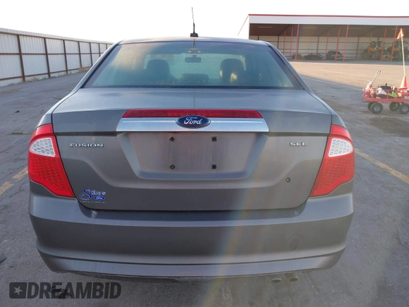 2010 Ford Fusion SEL with VIN 3FAHP0JA5AR260939, listed as a IAAI auction lot 41417420 with 178,295 mi miles. Bid and sale history available at carsss.com. Image 16.