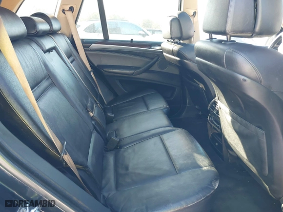 2007 BMW X5 3.0si with VIN 5UXFE43587L018974, listed as a IAAI auction lot 41842712 with 1 mi miles. Bid and sale history available at carsss.com. Image 8.