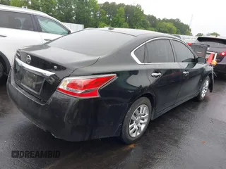 2015 Nissan Altima S z VIN 1N4AL3AP0FN384436, wystawiony jako IAAI lot #42374278 z przebiegiem 167 289 mil mil oraz . Historia ofert i sprzedaży dostępna na DreamBid. Obrazek 4.