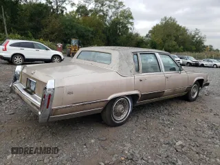 1992 Cadillac Brougham z VIN 1G6DW5479NR710170, wystawiony jako Copart lot #70194164 z przebiegiem Nie podano mil oraz Nie do naprawy. Historia ofert i sprzedaży dostępna na DreamBid. Obrazek 3.