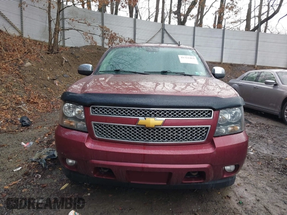 2008 Chevrolet Suburban LTZ with VIN 1GNFK16368R200844, listed as a IAAI auction lot 41722464 with 381,802 mi miles. Bid and sale history available at carsss.com. Image 13.