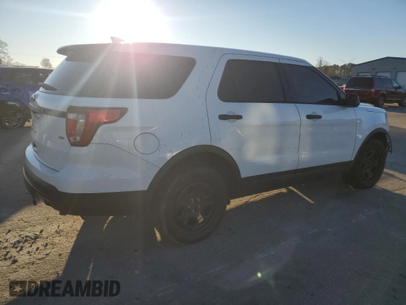 2016 Ford Utility Police Interceptor with VIN 1FM5K8AR4GGC94883, listed as a Copart auction lot 83834224 with 117,539 mi miles and Salvage Title. Bid and sale history available at carsss.com. Image 3.