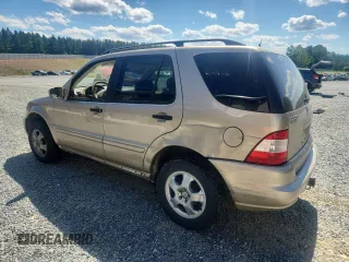 2002 Mercedes-Benz M 320/430/500 z VIN 4JGAB54E82A367724, wystawiony jako Copart lot #57993905 z przebiegiem 171 008 mil mil oraz Szkoda całkowita • Salvage title. Historia ofert i sprzedaży dostępna na DreamBid. Obrazek 2.