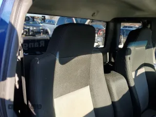 2008 Ford Ranger XL z VIN 1FTYR14U38PA92770, wystawiony jako Copart lot #44257635 z przebiegiem 151 700 mil mil oraz Szkoda całkowita • Salvage title. Historia ofert i sprzedaży dostępna na DreamBid. Obrazek 10.