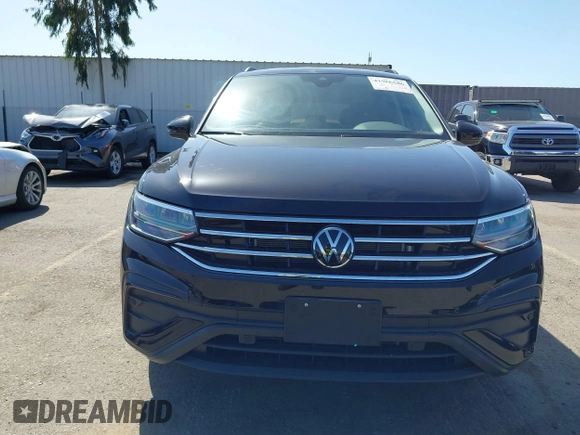 2024 Volkswagen Tiguan S z VIN 3VVRB7AX1RM136302, wystawiony jako IAAI lot #41966586 z przebiegiem 5455 mil mil oraz . Historia ofert i sprzedaży dostępna na DreamBid. Obrazek 13.