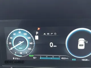 2024 Hyundai Elantra Blue z VIN KMHLM4DJ0RU103318, wystawiony jako IAAI lot #41708421 z przebiegiem 18 328 mil mil oraz . Historia ofert i sprzedaży dostępna na DreamBid. Obrazek 7.
