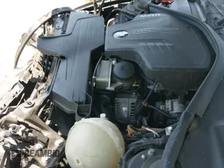 2013 BMW 3 Series 320i z VIN WBA3B1C50DK130310, wystawiony jako IAAI lot #42341291 z przebiegiem 176 000 mil mil oraz . Historia ofert i sprzedaży dostępna na DreamBid. Obrazek 19.