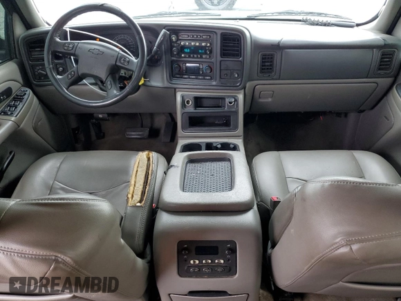 2006 Chevrolet Suburban LS w/1WT with VIN 1GNEC16Z96J167539, listed as a Copart auction lot 52018195 with 310,298 mi miles and Salvage Title. Bid and sale history available at carsss.com. Image 8.