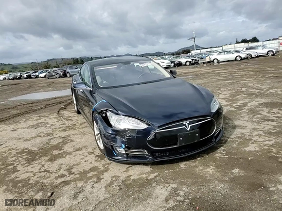 2014 Tesla Model S 60 kWh Battery with VIN 5YJSA1H12EFP34348, listed as a Copart auction lot 44681245 with 82,534 mi miles and Salvage Title. Bid and sale history available at carsss.com. Image 11.