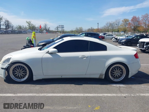 2007 Infiniti G35 with VIN JNKCV54EX7M904909, listed as a IAAI auction lot 42095151 with 124,729 mi miles and . Bid and sale history available at DreamBid. Image 14.