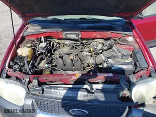 2004 Ford Escape XLT with VIN 1FMCU931X4KB19738, listed as a IAAI auction lot 41925561 with 220,674 mi miles. Bid and sale history available at carsss.com. Image 10.
