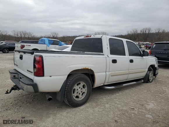 2004 Chevrolet Silverado 1500 Crew Cab LS with VIN 2GCEC13T841402643, listed as a Copart auction lot 49734565 with 221,379 mi miles and Salvage Title. Bid and sale history available at carsss.com. Image 3.