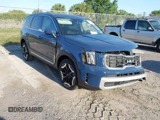 2025 Kia Telluride S with VIN 5XYP64GCXSG587826, listed as a IAAI auction lot 42065749 with 1,864 mi miles and . Bid and sale history available at DreamBid. Image 1.