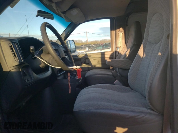 2003 Chevrolet Express Cargo with VIN 1GCFG25T331166595, listed as a Copart auction lot 88467555 with 46,303 mi miles and Salvage Title. Bid and sale history available at DreamBid. Image 7.
