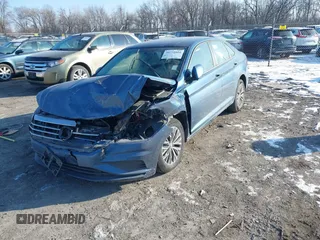 2021 Volkswagen Jetta S z VIN 3VWC57BU0MM054745, wystawiony jako IAAI lot #39772920 z przebiegiem 31 453 mil mil oraz . Historia ofert i sprzedaży dostępna na DreamBid. Obrazek 17.