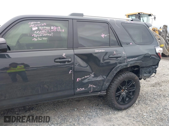 2024 Toyota 4Runner SR5 with VIN JTEEU5JR1R5312926, listed as a IAAI auction lot 41304373 with 2,396 mi miles and . Bid and sale history available at DreamBid. Image 6.