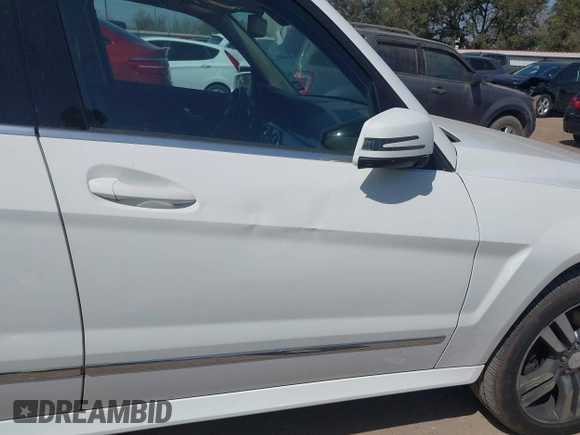 2013 Mercedes-Benz GLK with VIN WDCGG5HB2DG112609, listed as a IAAI auction lot 41723966 with 170,692 mi miles. Bid and sale history available at carsss.com. Image 17.