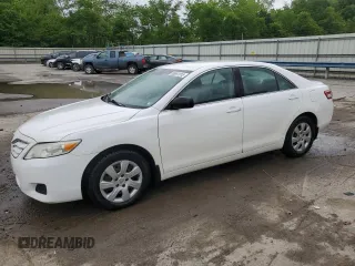 2011 Toyota Camry LE z VIN 4T1BF3EK6BU628557, wystawiony jako Copart lot #58861915 z przebiegiem 118 950 mil mil oraz Szkoda całkowita • Salvage title. Historia ofert i sprzedaży dostępna na DreamBid. Obrazek 1.