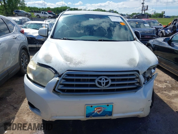 2008 Toyota Highlander z VIN JTEDS41A482011153, wystawiony jako IAAI lot #42147317 z przebiegiem 121 189 mil mil oraz . Historia ofert i sprzedaży dostępna na DreamBid. Obrazek 12.