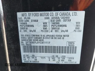 2000 Ford F-150 XL z VIN 2FTRX07L5YCB11117, wystawiony jako IAAI lot #41649583 z przebiegiem 240 557 mil mil oraz . Historia ofert i sprzedaży dostępna na DreamBid. Obrazek 9.