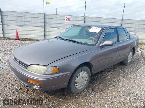 1996 Toyota Camry DX with VIN JT2BG12K1T0356821, listed as a IAAI auction lot 41860018 with 278,326 mi miles. Bid and sale history available at carsss.com. Image 2.