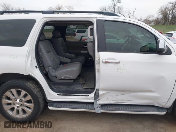 2008 Toyota Sequoia Limited with VIN 5TDBY68A38S018972, listed as a IAAI auction lot 42076036 with 208,053 mi miles and . Bid and sale history available at DreamBid. Image 6.
