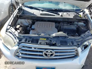 2008 Toyota Highlander z VIN JTEDS41A482011153, wystawiony jako IAAI lot #42147317 z przebiegiem 121 189 mil mil oraz . Historia ofert i sprzedaży dostępna na DreamBid. Obrazek 10.