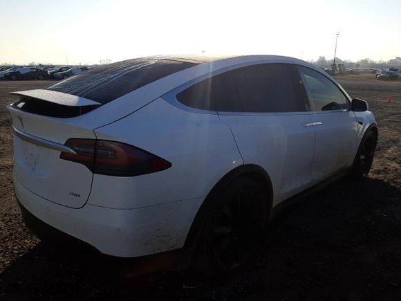 2017 Tesla Model X 90D with VIN 5YJXCDE27HF060149, listed as a Copart auction lot 38369123 with 39,008 mi miles. Bid and sale history available at carsss.com. Image 3.