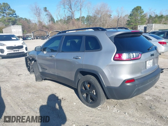 2019 Jeep Cherokee Latitude Plus z VIN 1C4PJLLB0KD448373, wystawiony jako IAAI lot #41589622 z przebiegiem 75 835 mil mil oraz . Historia ofert i sprzedaży dostępna na DreamBid. Obrazek 3.