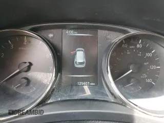 2017 Nissan Rogue SV z VIN JN8AT2MT2HW137529, wystawiony jako Copart lot #51521195 z przebiegiem 125 607 mil mil oraz Szkoda całkowita • Salvage title. Historia ofert i sprzedaży dostępna na DreamBid. Obrazek 9.