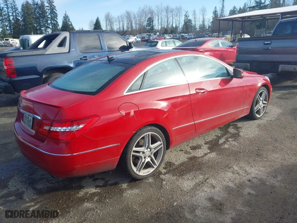 2011 Mercedes-Benz E-Class E 350 with VIN WDDKJ5GBXBF122722, listed as a IAAI auction lot 41670771 with 1 mi miles. Bid and sale history available at carsss.com. Image 4.